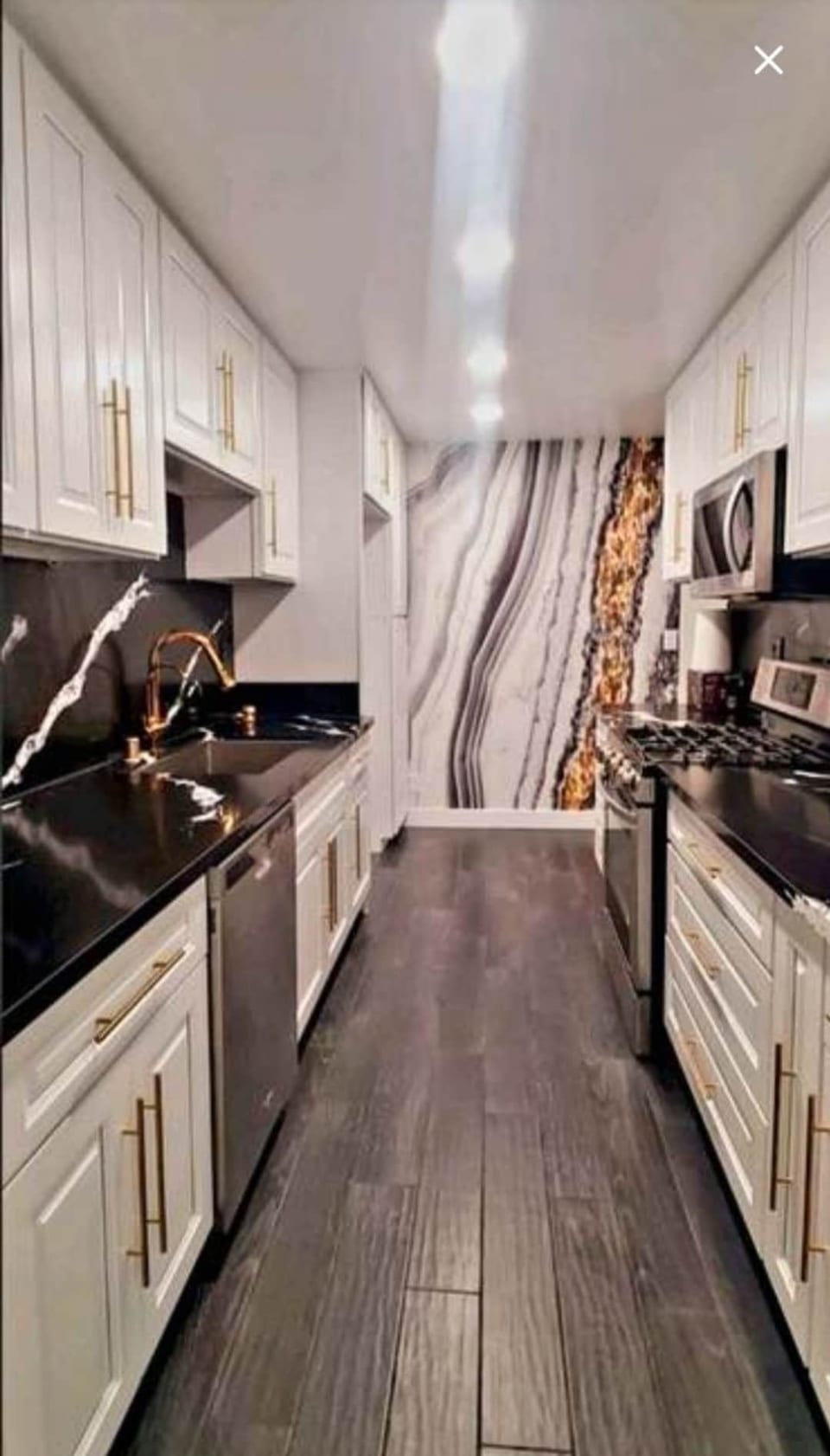 Spacious, Modern, Best Location! 12 mins to Beach. - Los Angeles