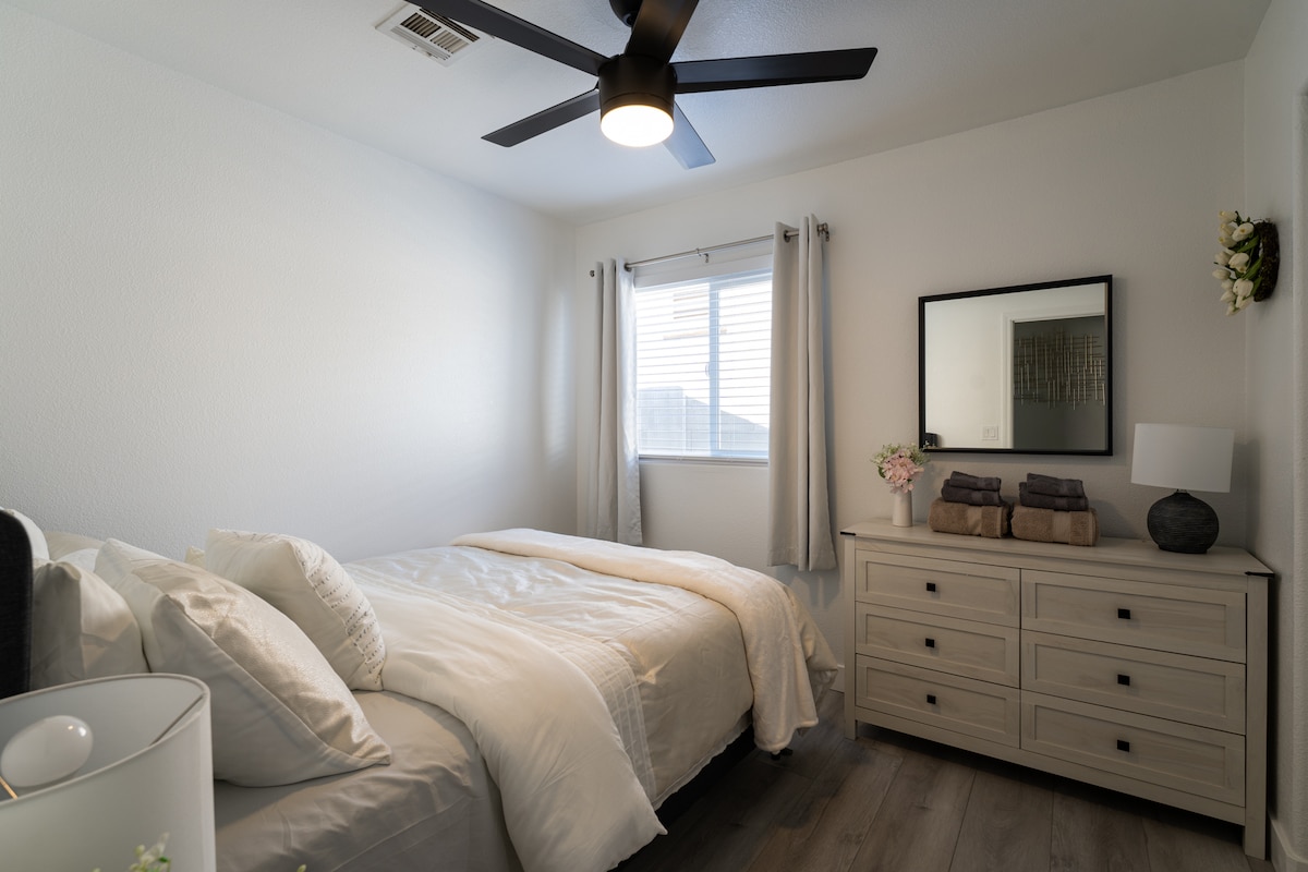 a-modern-home-away-from-home/