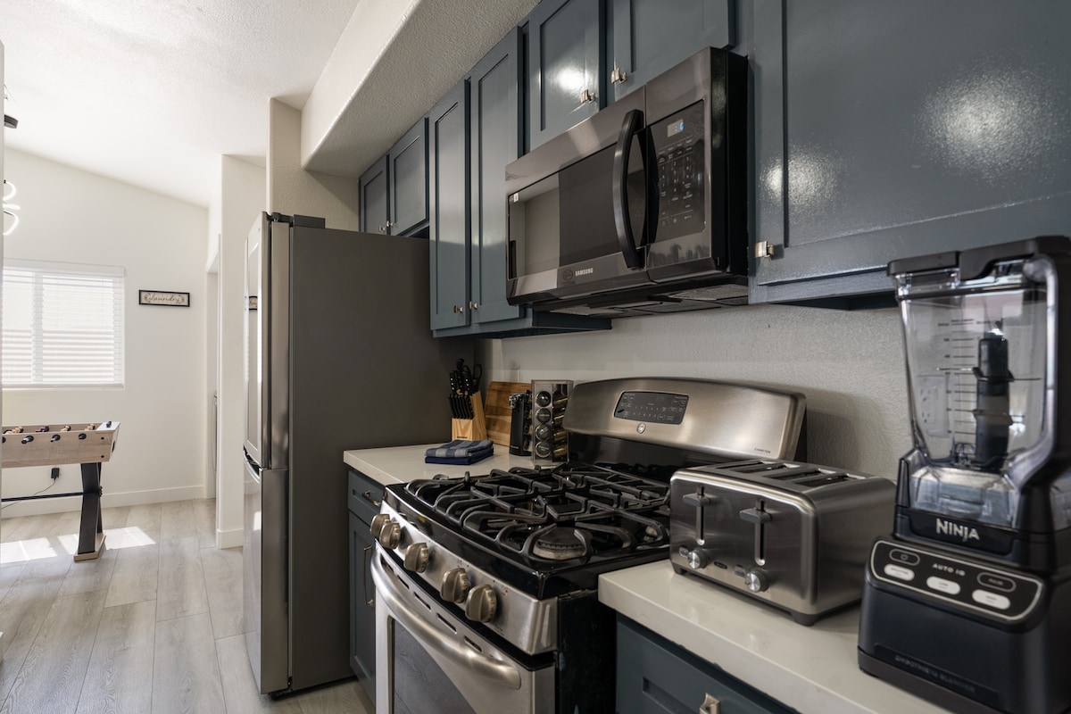 a-modern-home-away-from-home/