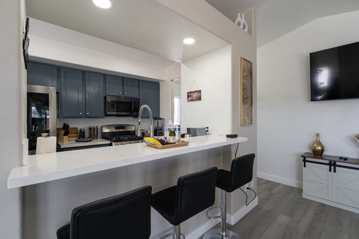 a-modern-home-away-from-home/