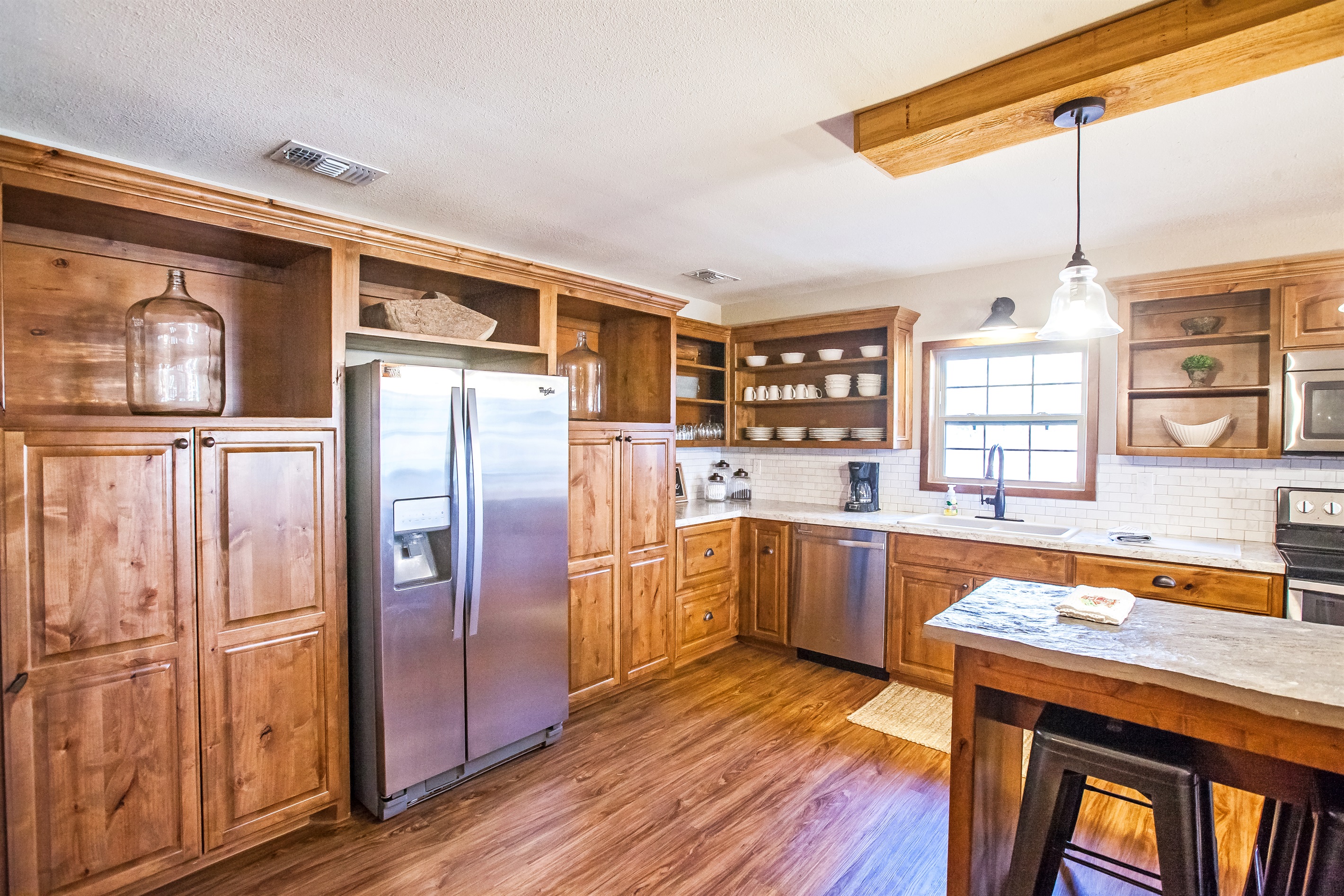 THE FARMHOUSE CABIN