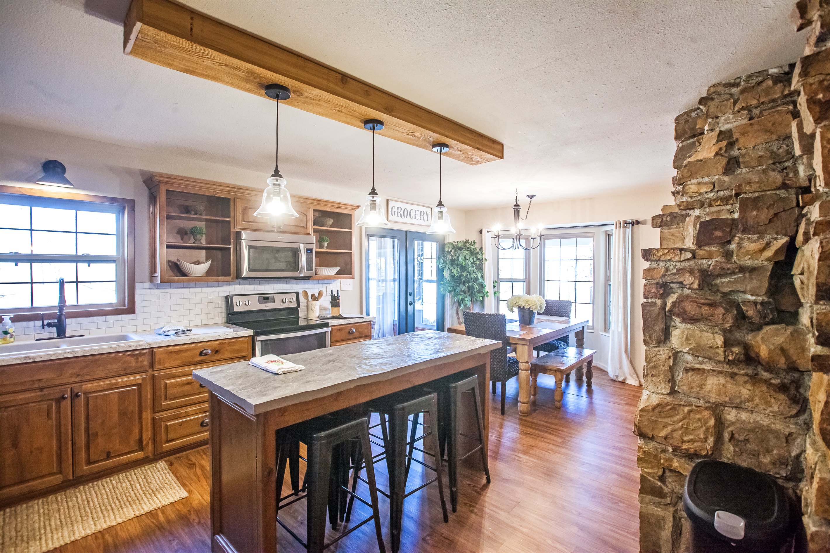 THE FARMHOUSE CABIN