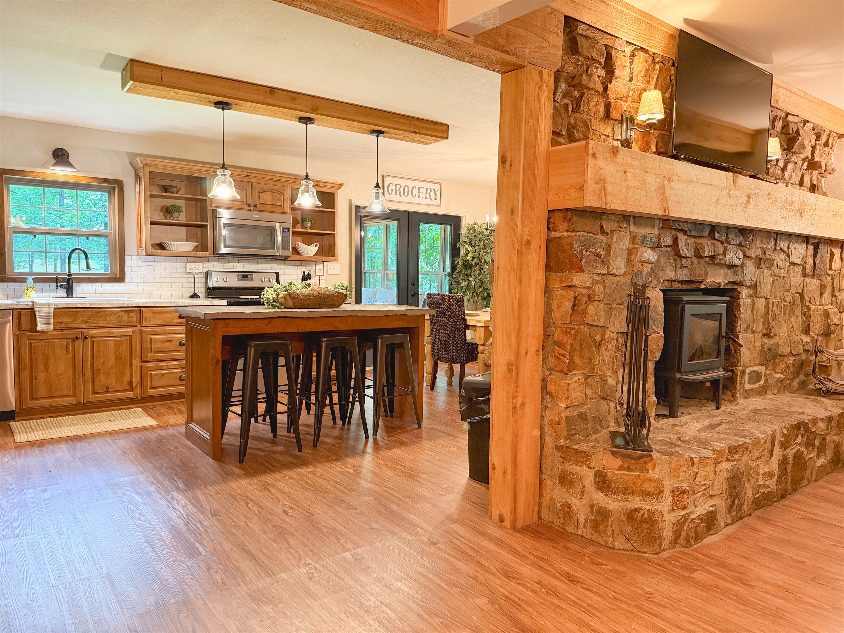 THE FARMHOUSE CABIN
