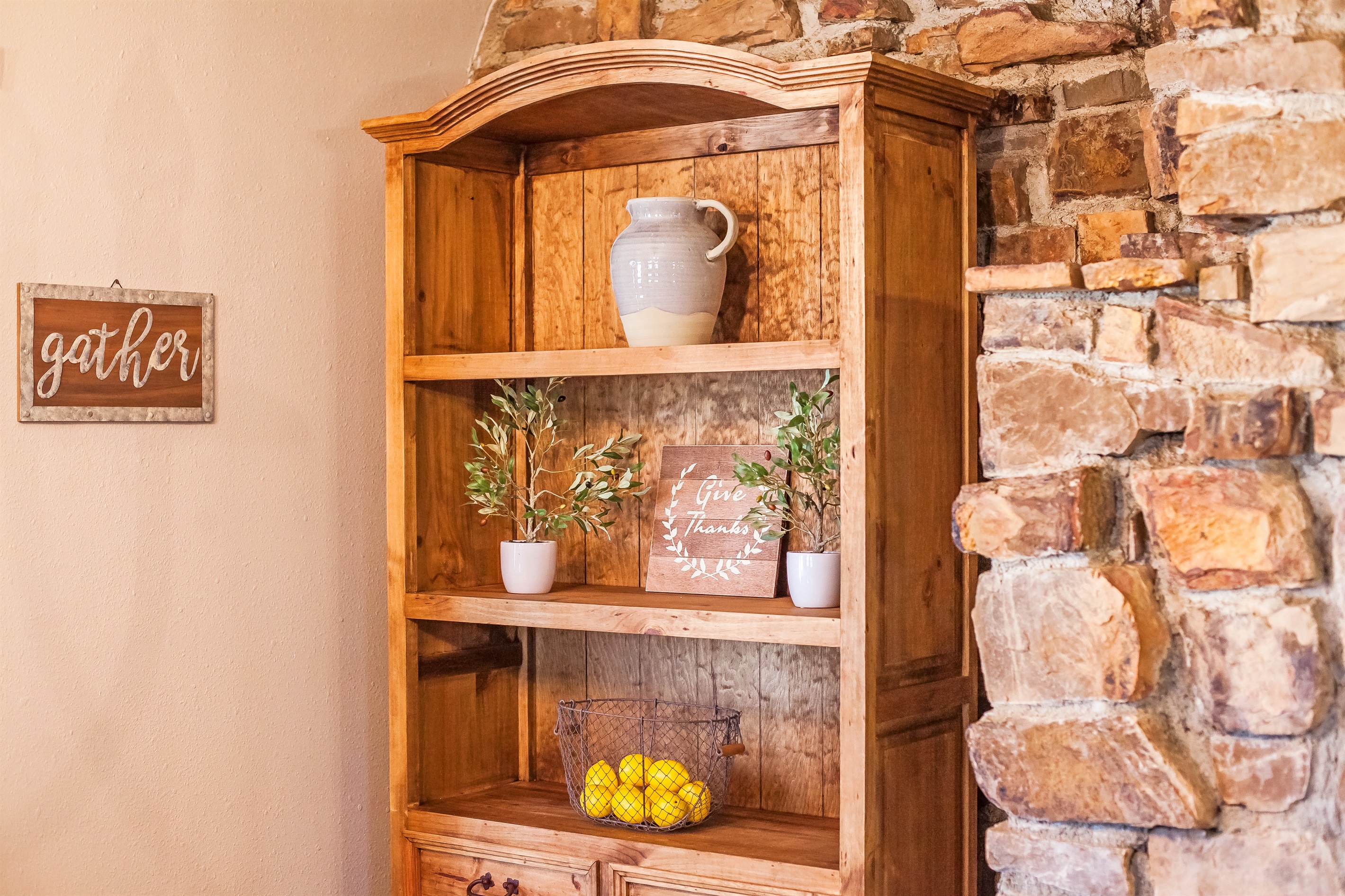 THE FARMHOUSE CABIN