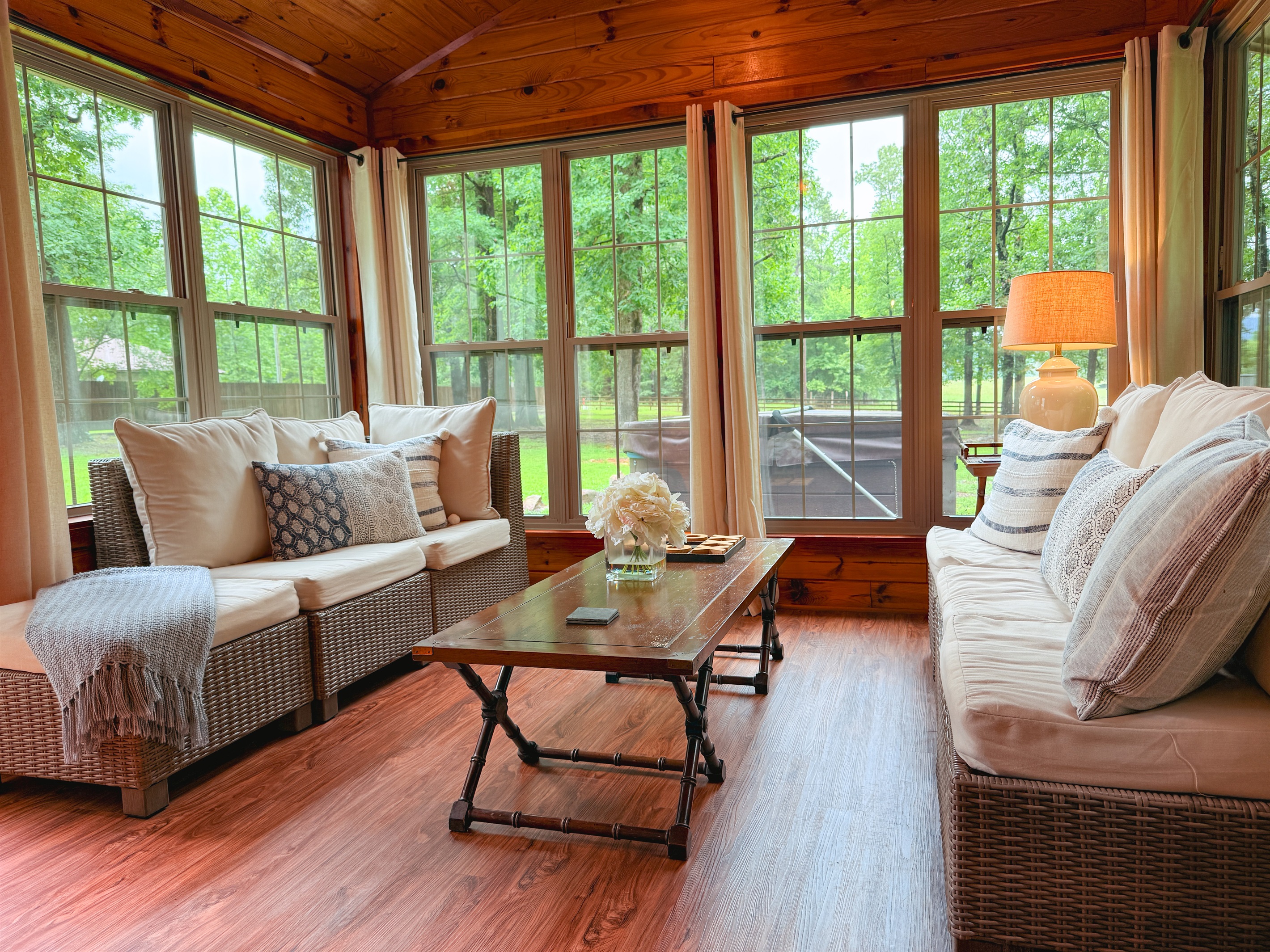 THE FARMHOUSE CABIN