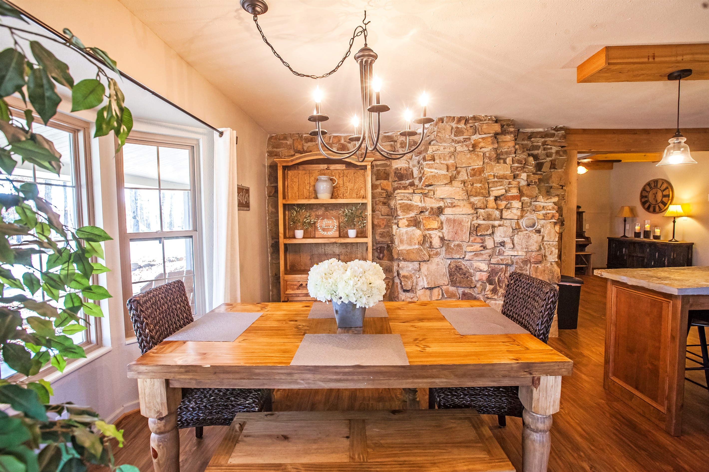 THE FARMHOUSE CABIN