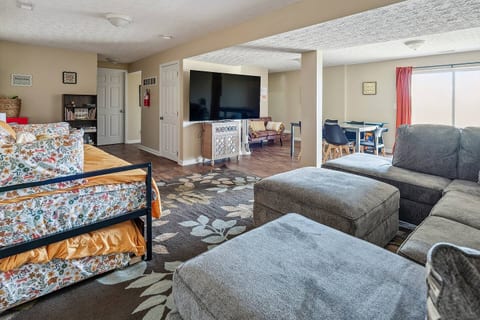 Rainbow Ranch Home: No Step Entry in Williamstown!