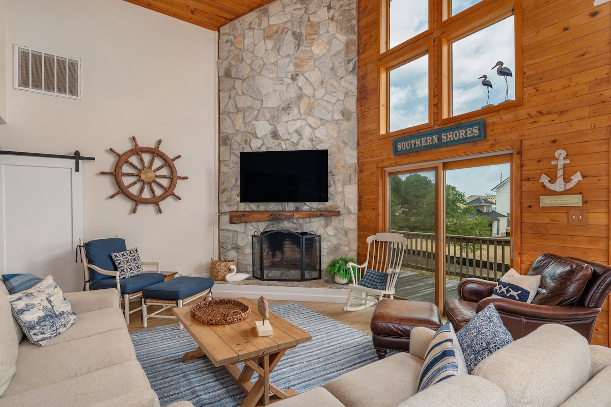 Sea Rest: Large Pool, Hot Tub, 3rd house to Beach!