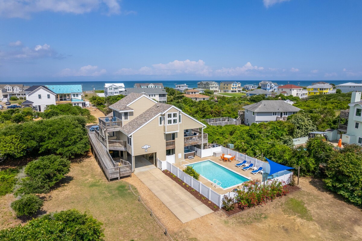 Sea Rest: Large Pool, Hot Tub, 3rd house to Beach!