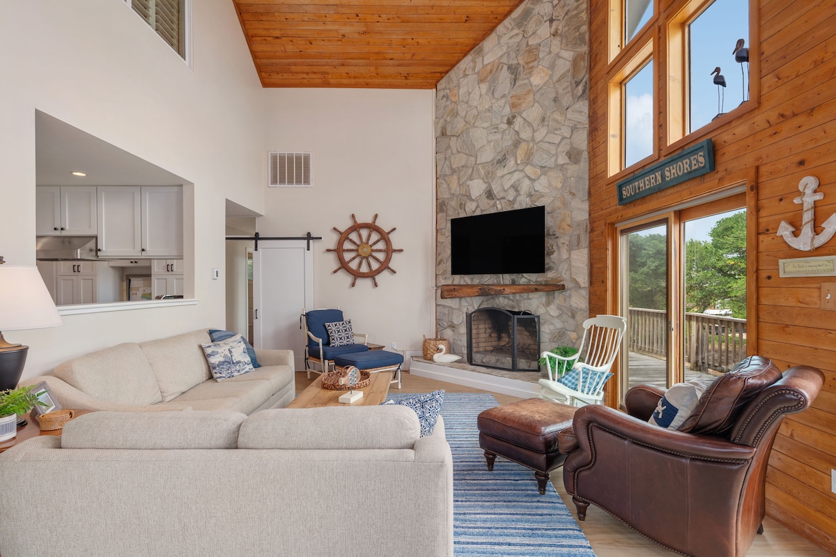 Sea Rest: Large Pool, Hot Tub, 3rd house to Beach!