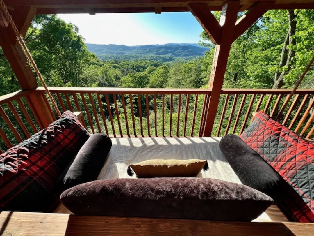 Tranquil Treehouse