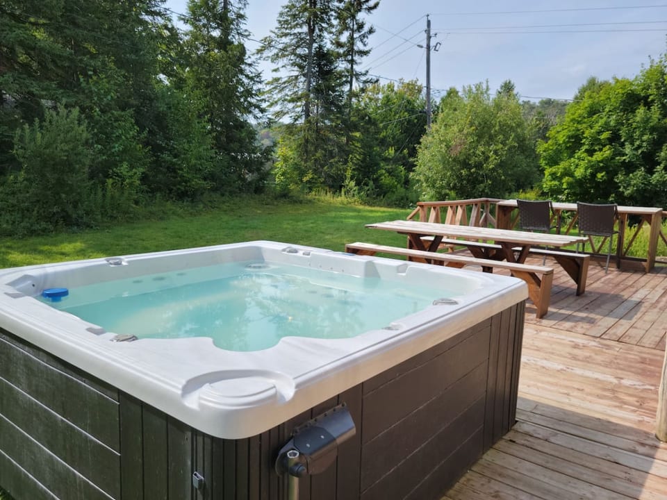 SPA privé 4 saisons entretenu par un professionnel