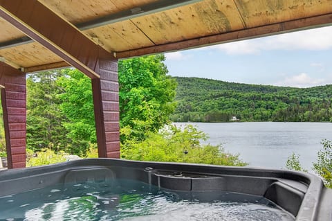 Lake Provost Estate - Wedding & Lakeside Bliss