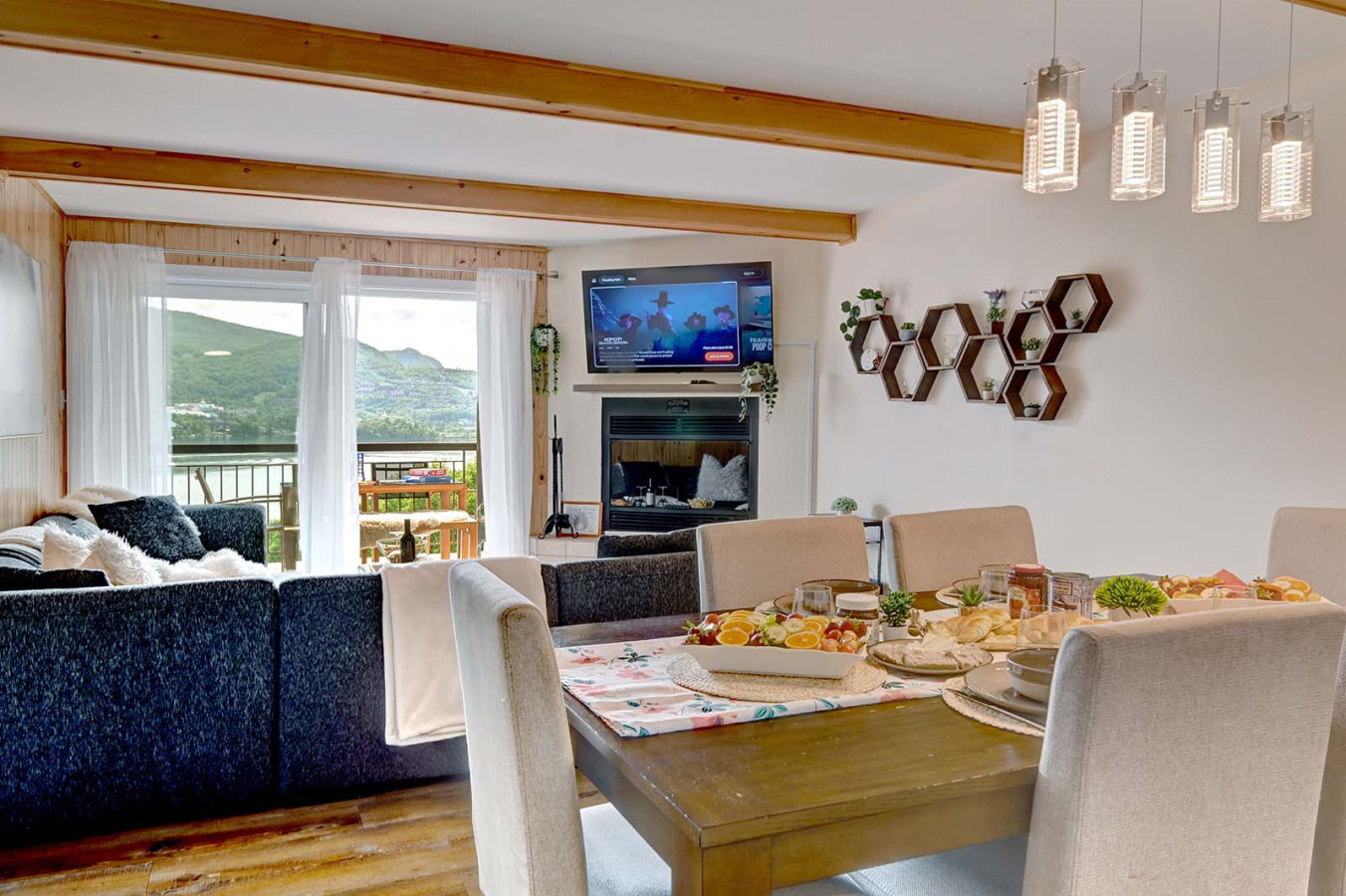 beautiful-lake-vue-and-ski-5-min-of-mont-tremblant/