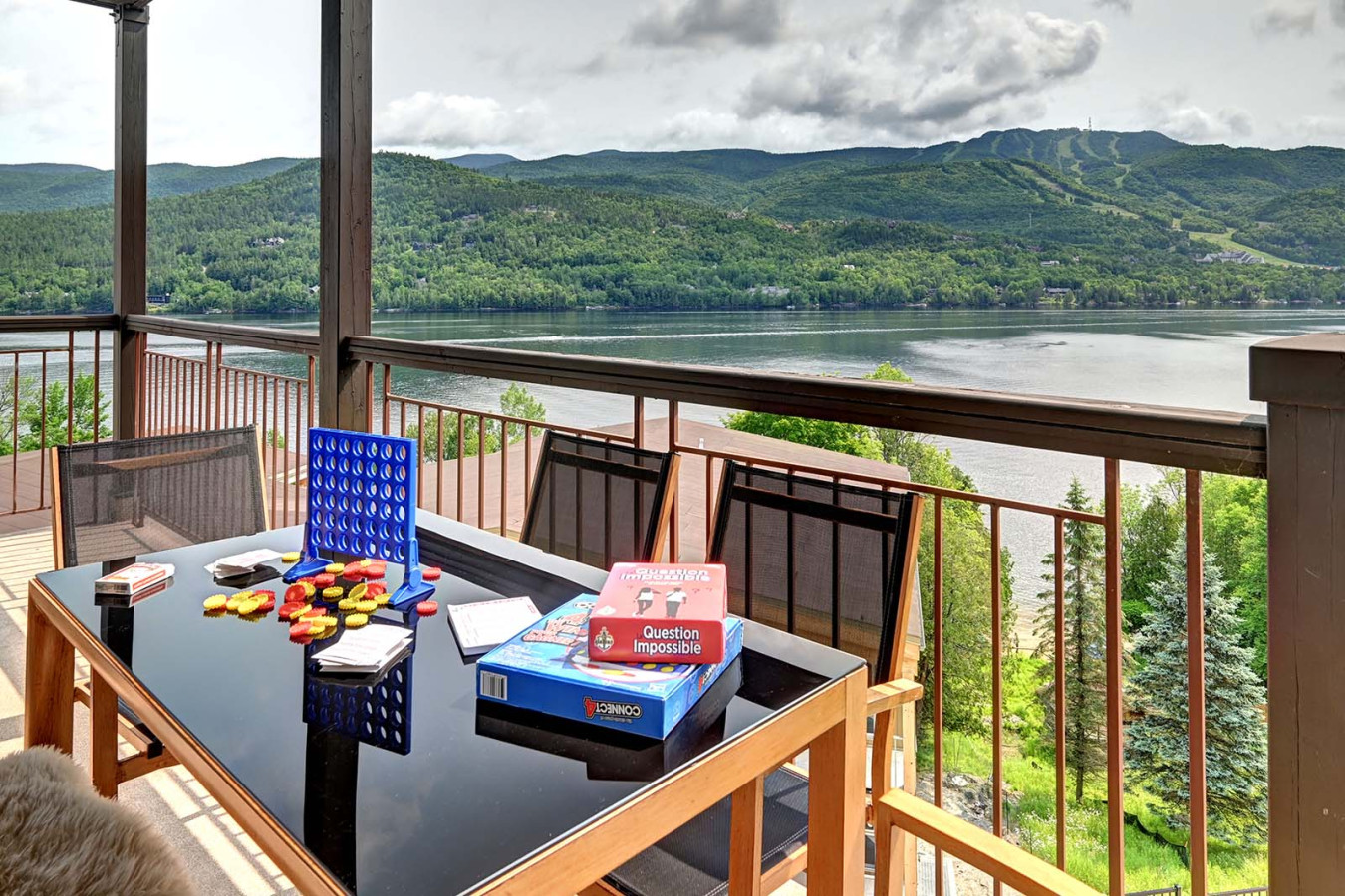 beautiful-lake-vue-and-ski-5-min-of-mont-tremblant/