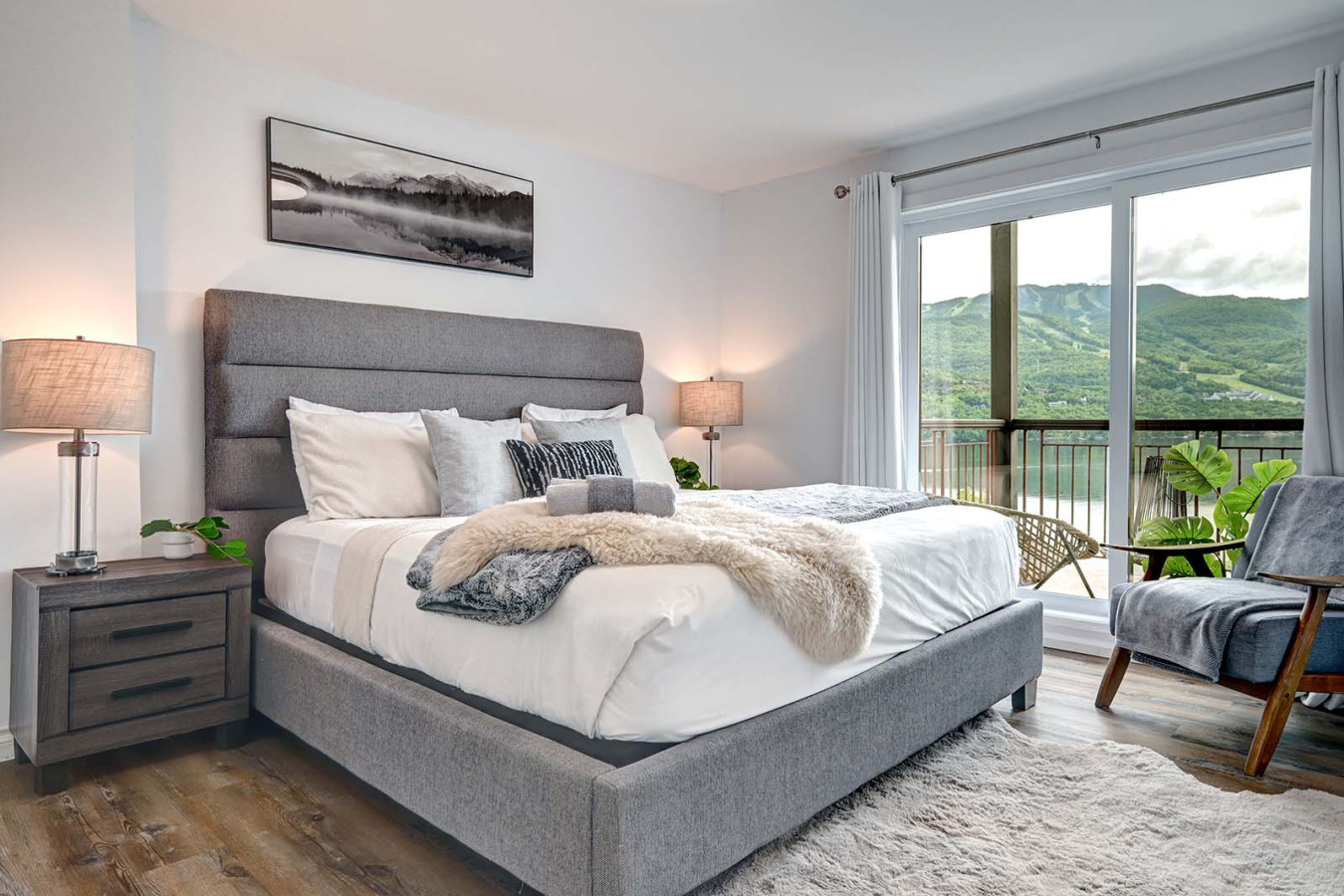 beautiful-lake-vue-and-ski-5-min-of-mont-tremblant/