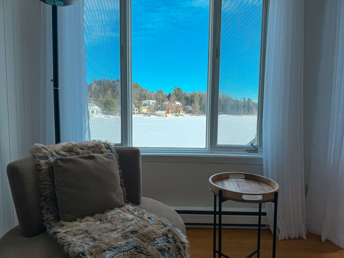 Peaceful Lakeside Escape at Lake St. Joseph