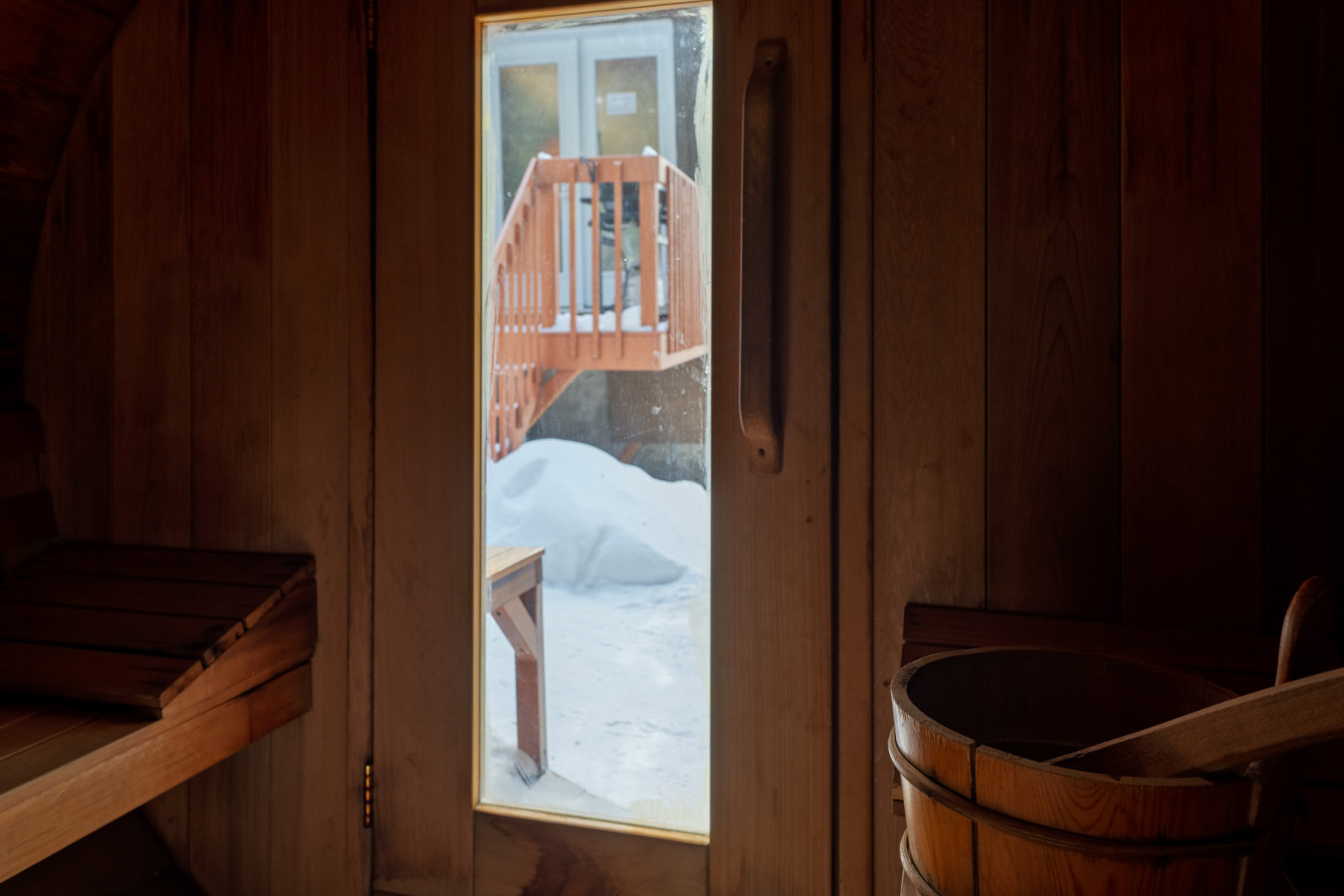 cottage-on-sarrazin-lake-panorama-du-lac/