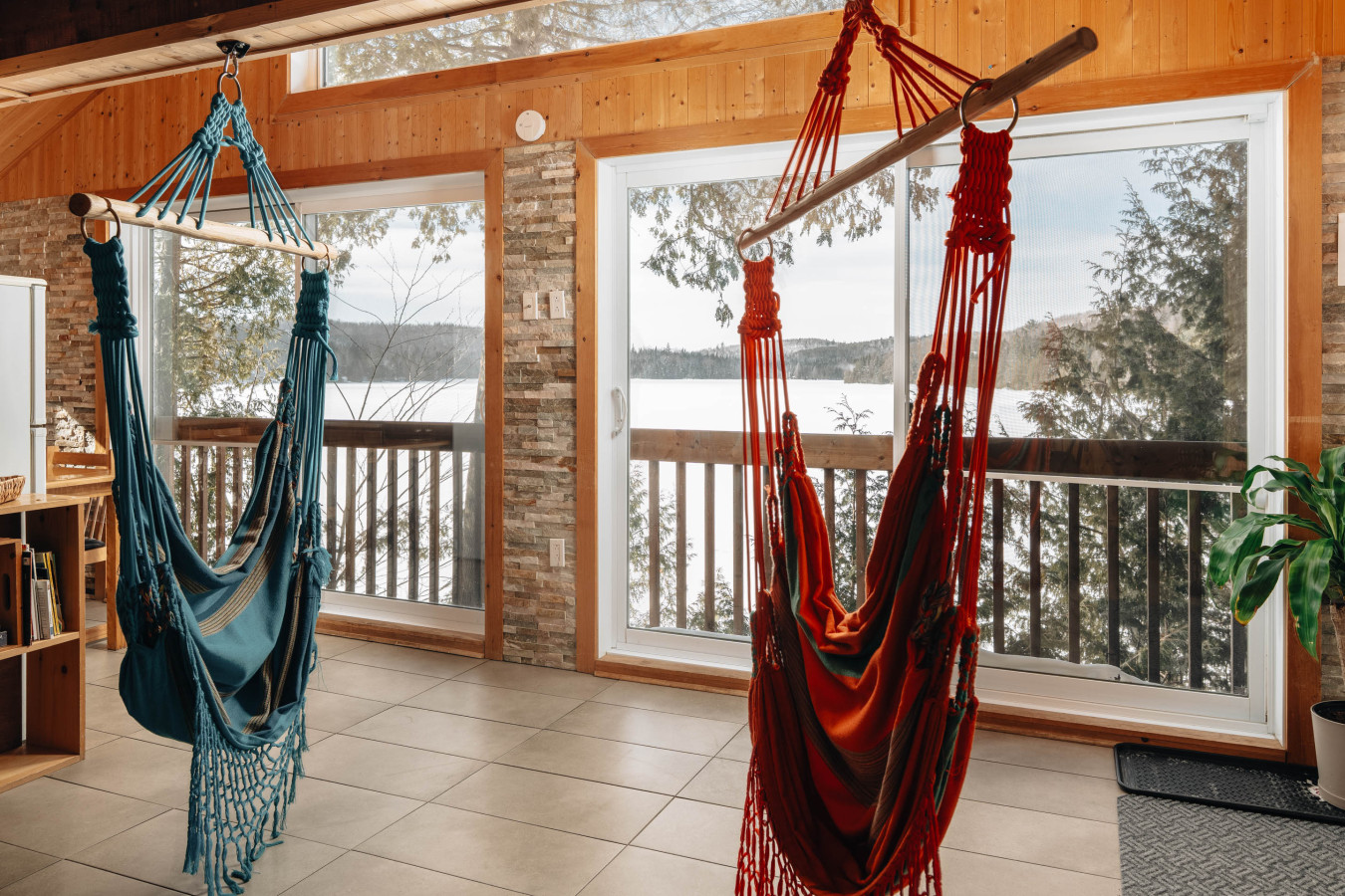 cottage-on-sarrazin-lake-panorama-du-lac/