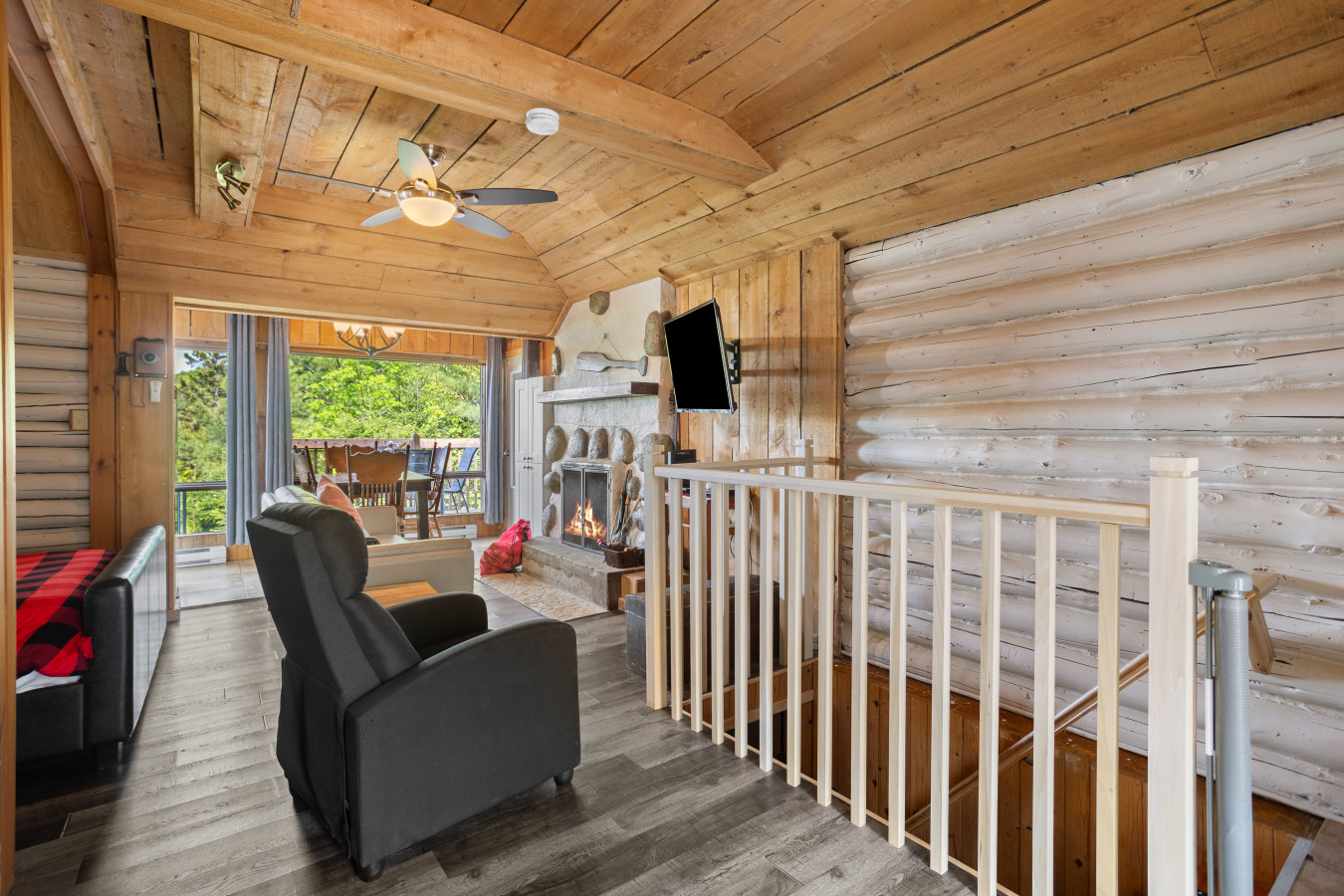 le-p'tit-bonheur-sand-beach-kayak-and-yoga/