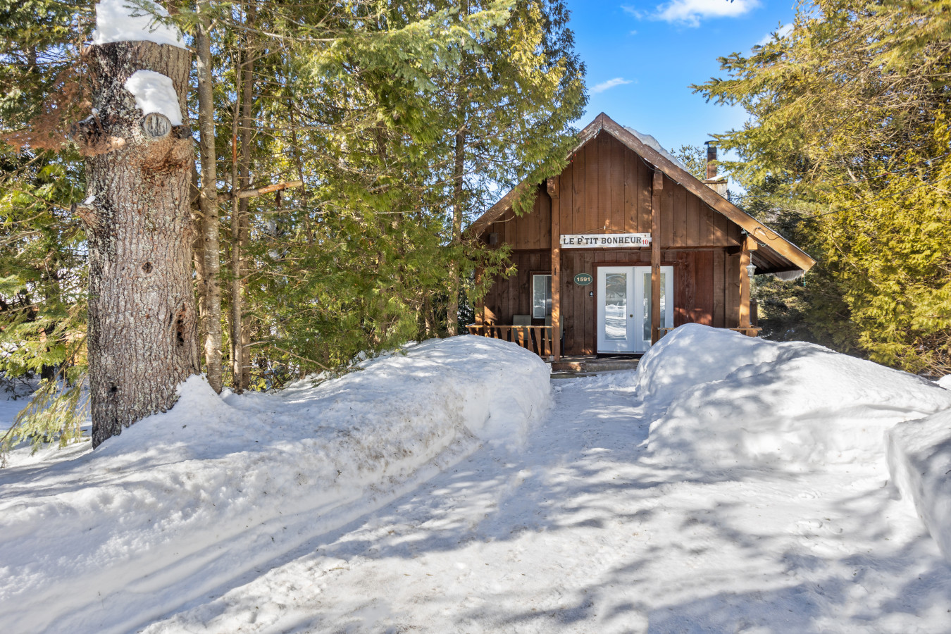 le-p'tit-bonheur-sand-beach-kayak-and-yoga/