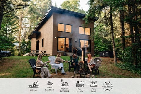 Chalet with Private Hot Tub in the Laurentians — Lac Sarrazin, Sainte-Lucie-des-Laurentides