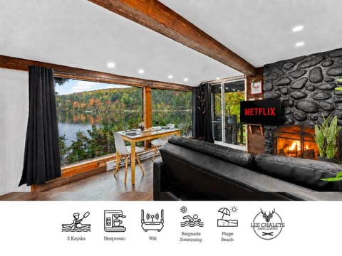 Lakefront Chalet in the Laurentians — Lac Sarrazin, Sainte-Lucie-des-Laurentides