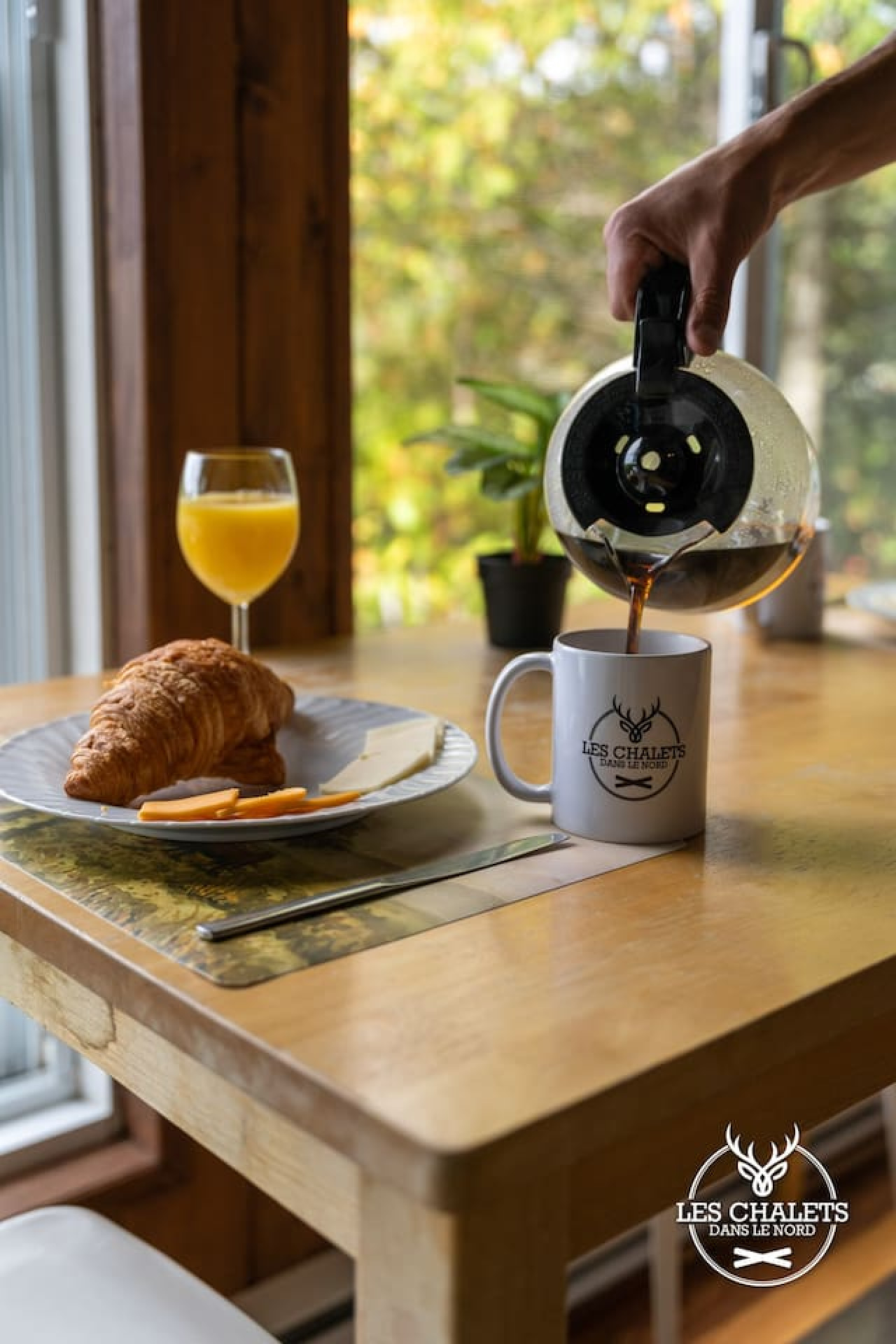 le1617-private-dock-and-lake-les-chalets-dans-le-nord/