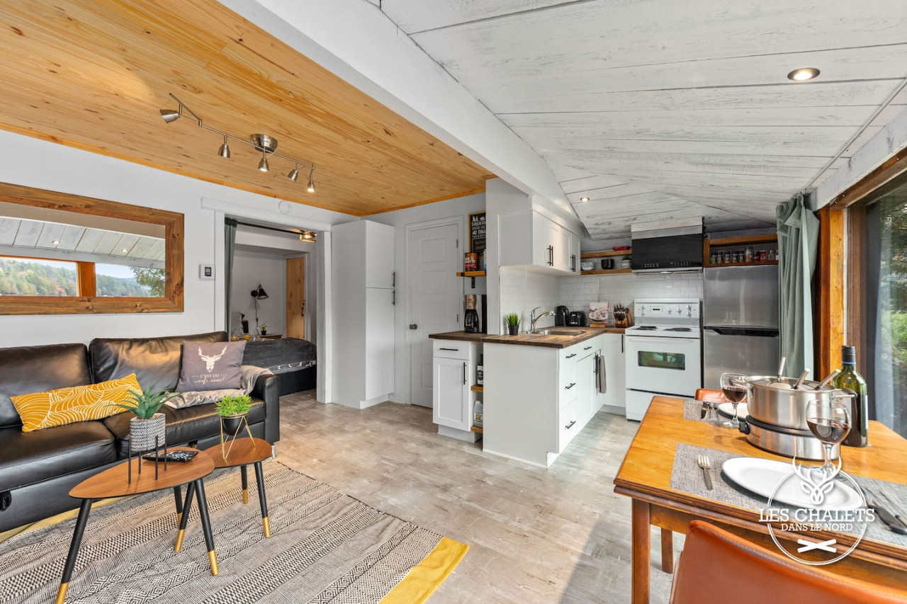 the-1615-lake-private-dock-les-chalets-dans-le-nord/