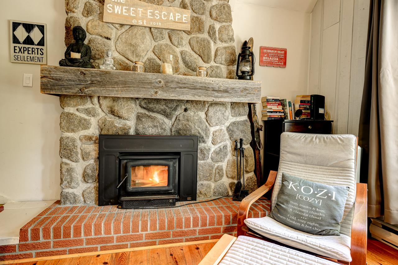 "the-sweet-escape"-chalet-douce-evasion-st-adolphe/