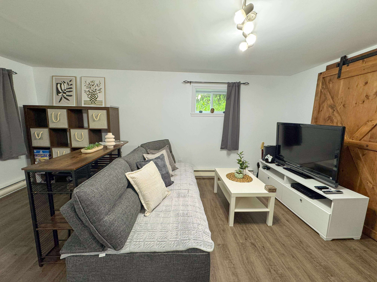 "the-sweet-escape"-chalet-douce-evasion-st-adolphe/