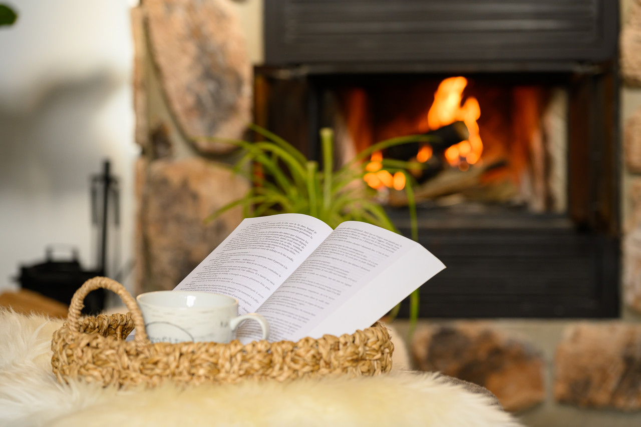 lake-house-5br-with-sandy-beach-spa-and-fire-pit/