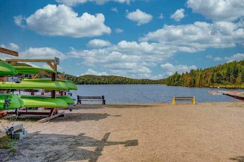 Lake House, 5BR with Sandy Beach, Spa, and Fire Pit