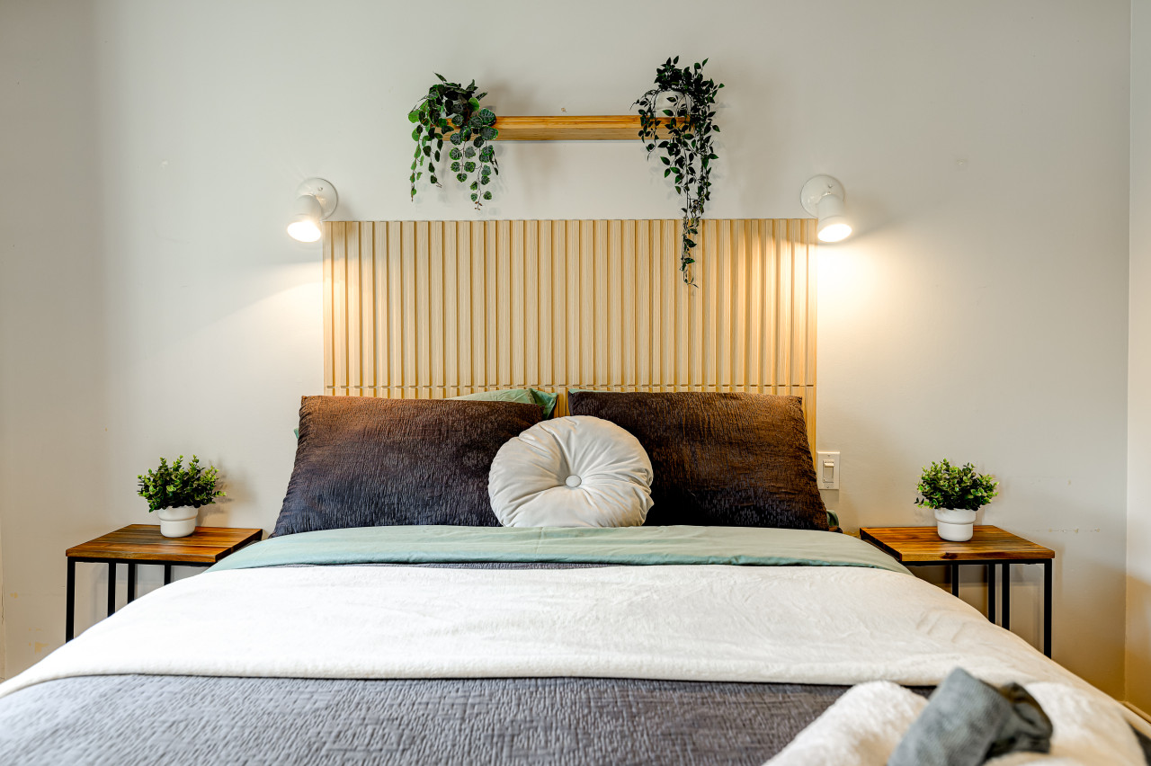 the-castle-:-lake-front-beach-and-bbq/