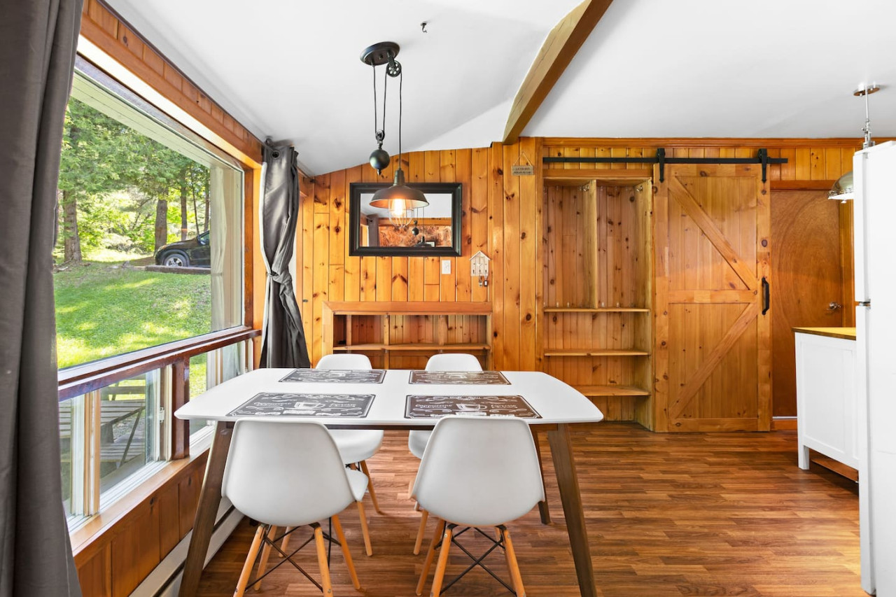 chalet-mon-repos-lac-sarrazin-with-watercrafts/