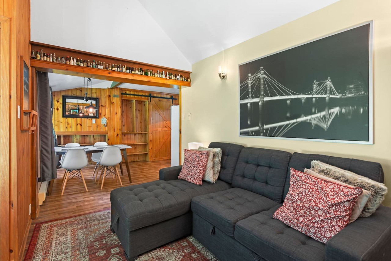 chalet-mon-repos-lac-sarrazin-with-watercrafts/