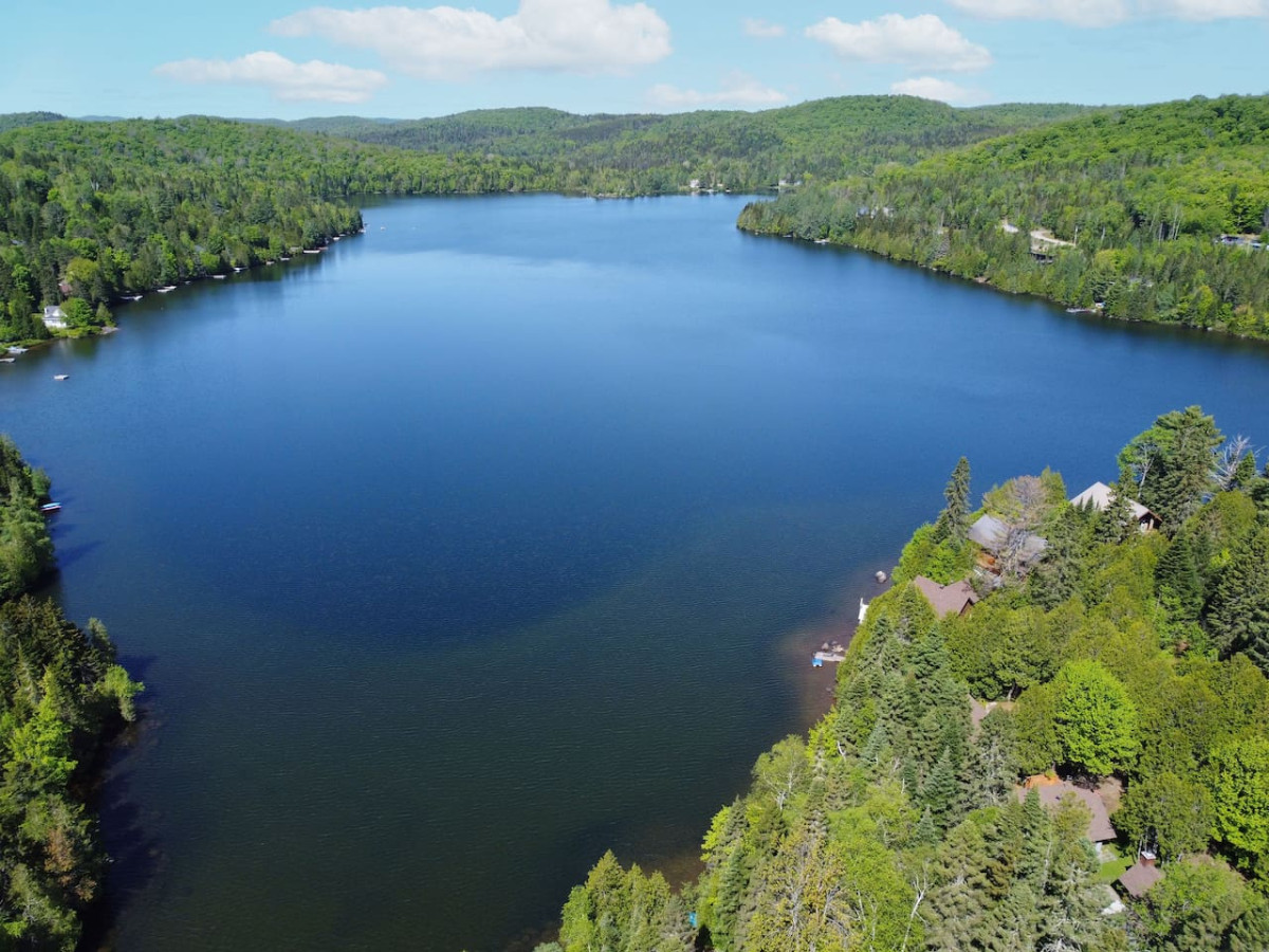 chalet-mon-repos-lac-sarrazin-with-watercrafts/