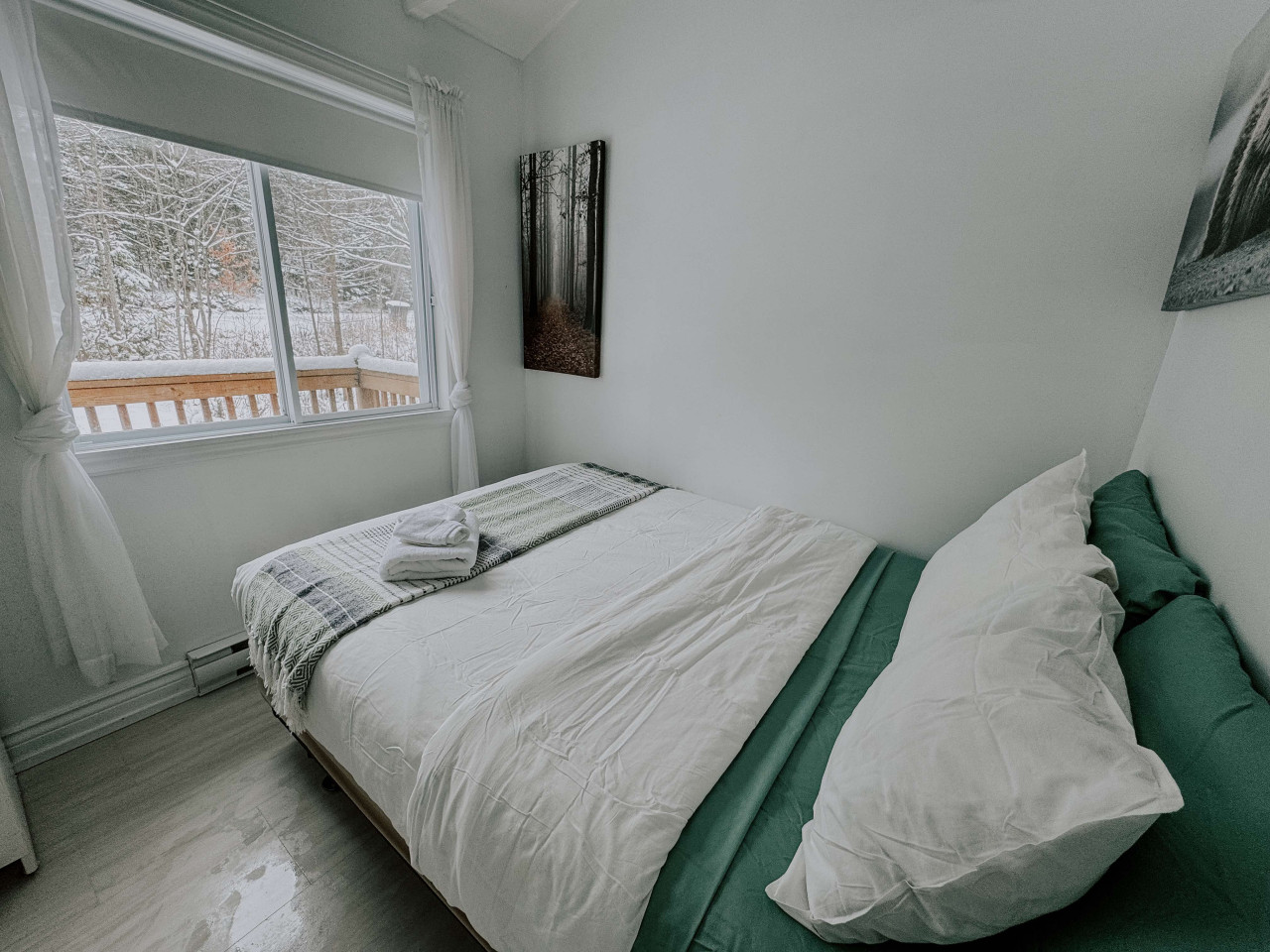 Mountain Cocoon – Private Spa and Waterfront Retreat