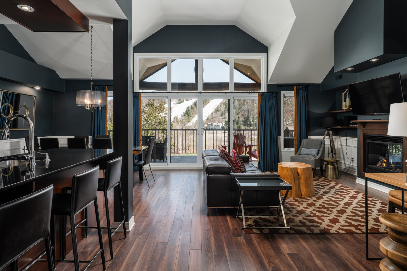 spacious-3-bedroom-condo-ski-inski-out-st-sauveur/