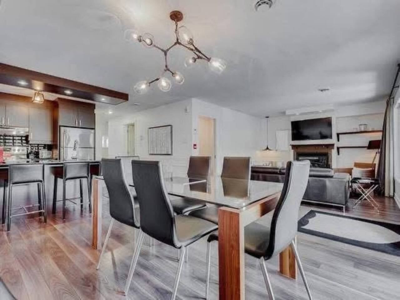 prestige-condo-at-the-foot-of-the-slopes-st-sauveur/