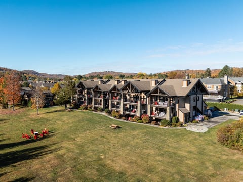 Prestige Condo at the Foot of the Slopes – St-Sauveur