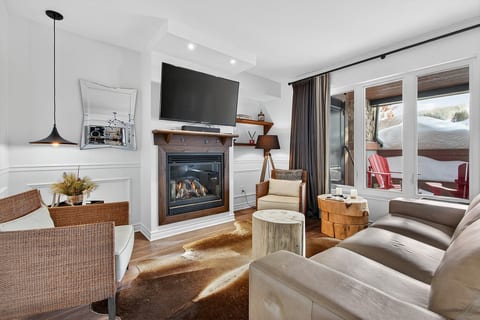 Prestige Condo at the Foot of the Slopes – St-Sauveur