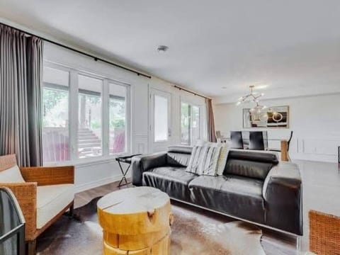 Prestige Condo at the Foot of the Slopes – St-Sauveur
