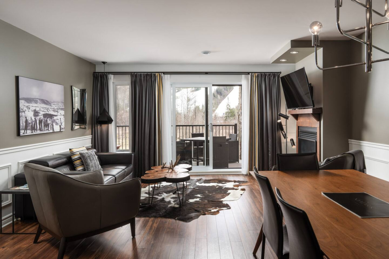 2-bedrooms-suite-with-direct-ski-access/