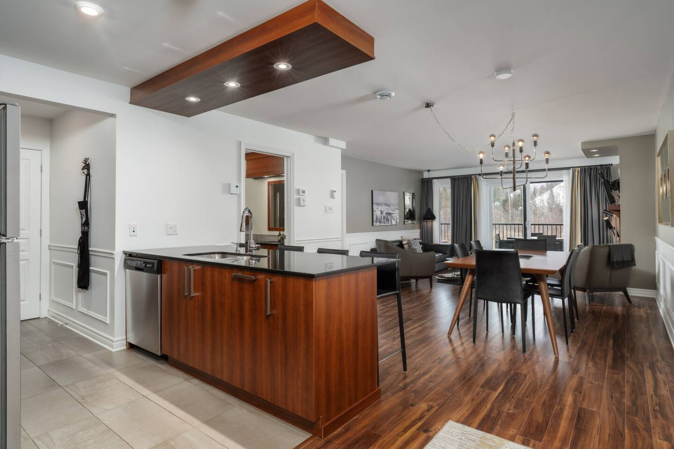 2-bedrooms-suite-with-direct-ski-access/