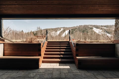 Chic Condo at the Foot of the St-Sauveur Slopes