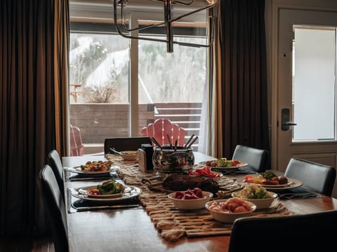 Chic Condo at the Foot of the St-Sauveur Slopes