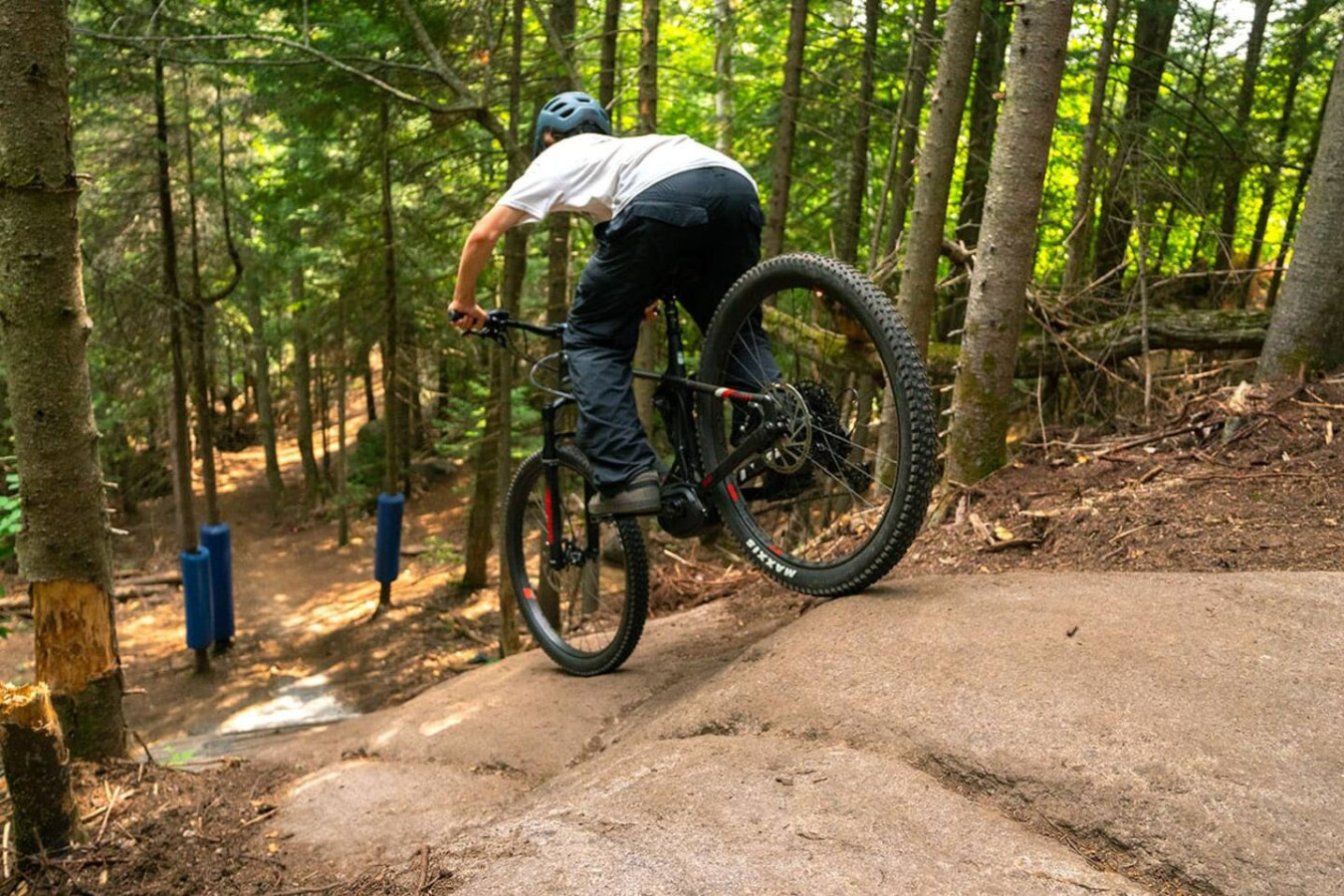 chic-condo-at-the-foot-of-the-st-sauveur-slopes/