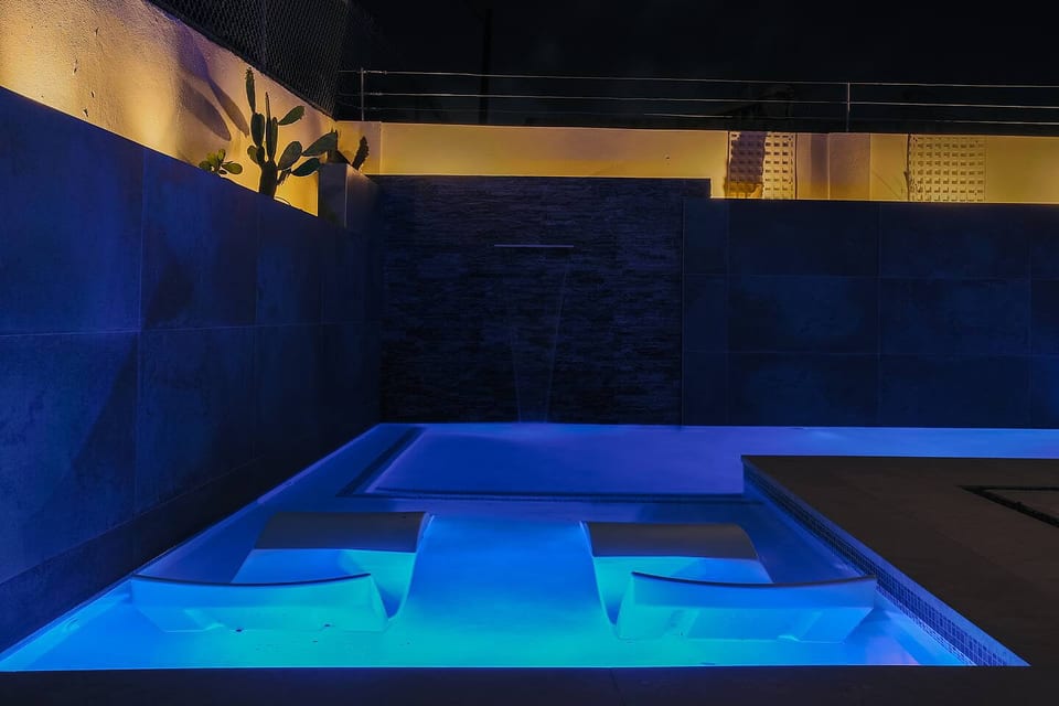 CoastalHeritage w/ Heated Pool, 7 min from Airport - Carolina