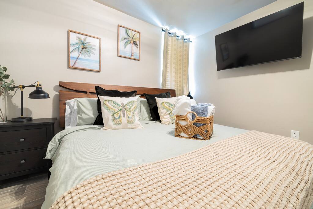 coastalheritage-w-private-pool-7min-from-airport/